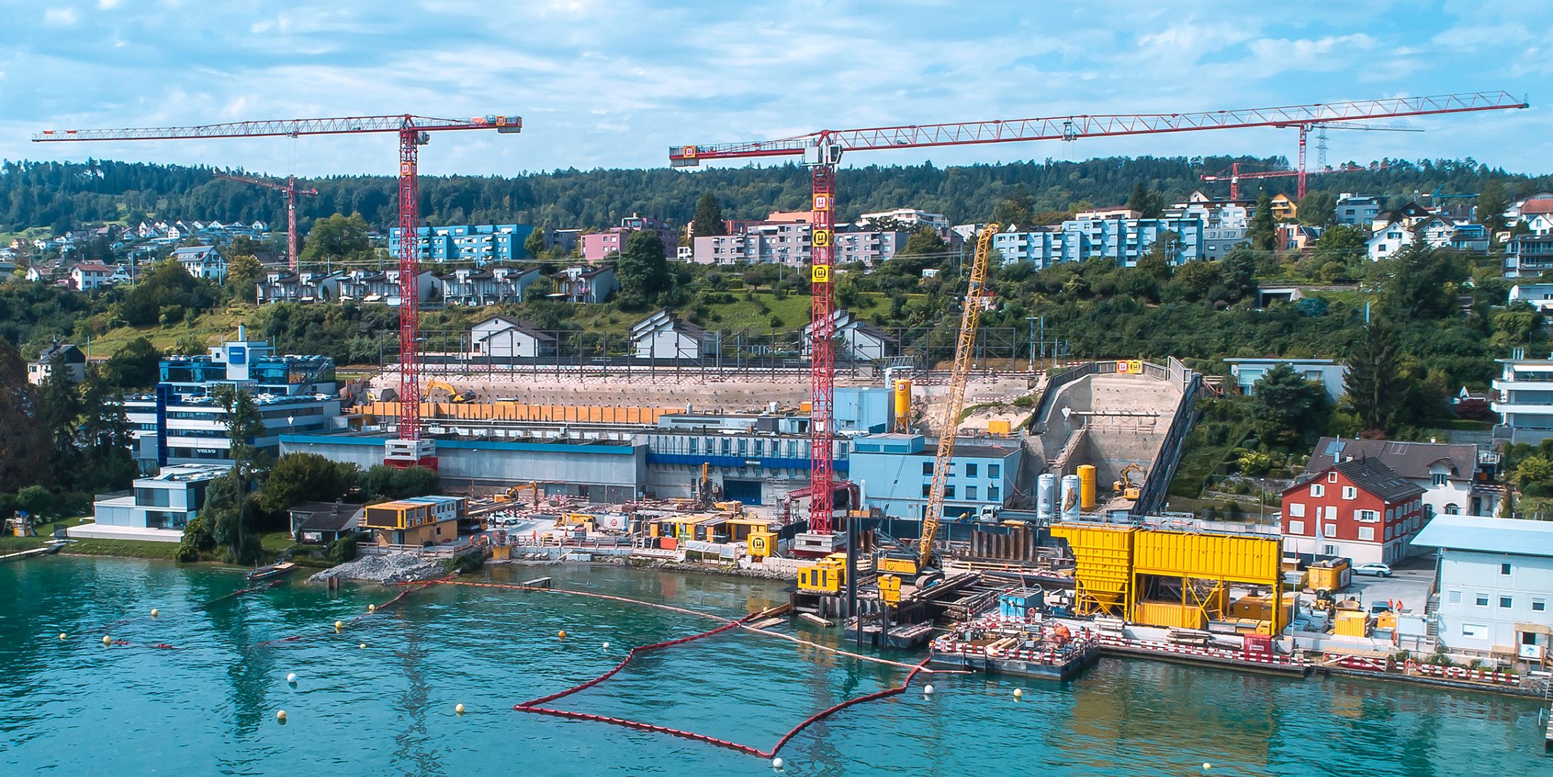 Tunnel breakthrough in the Sihl Valley: precision and teamwork to safeguard against flooding in the region